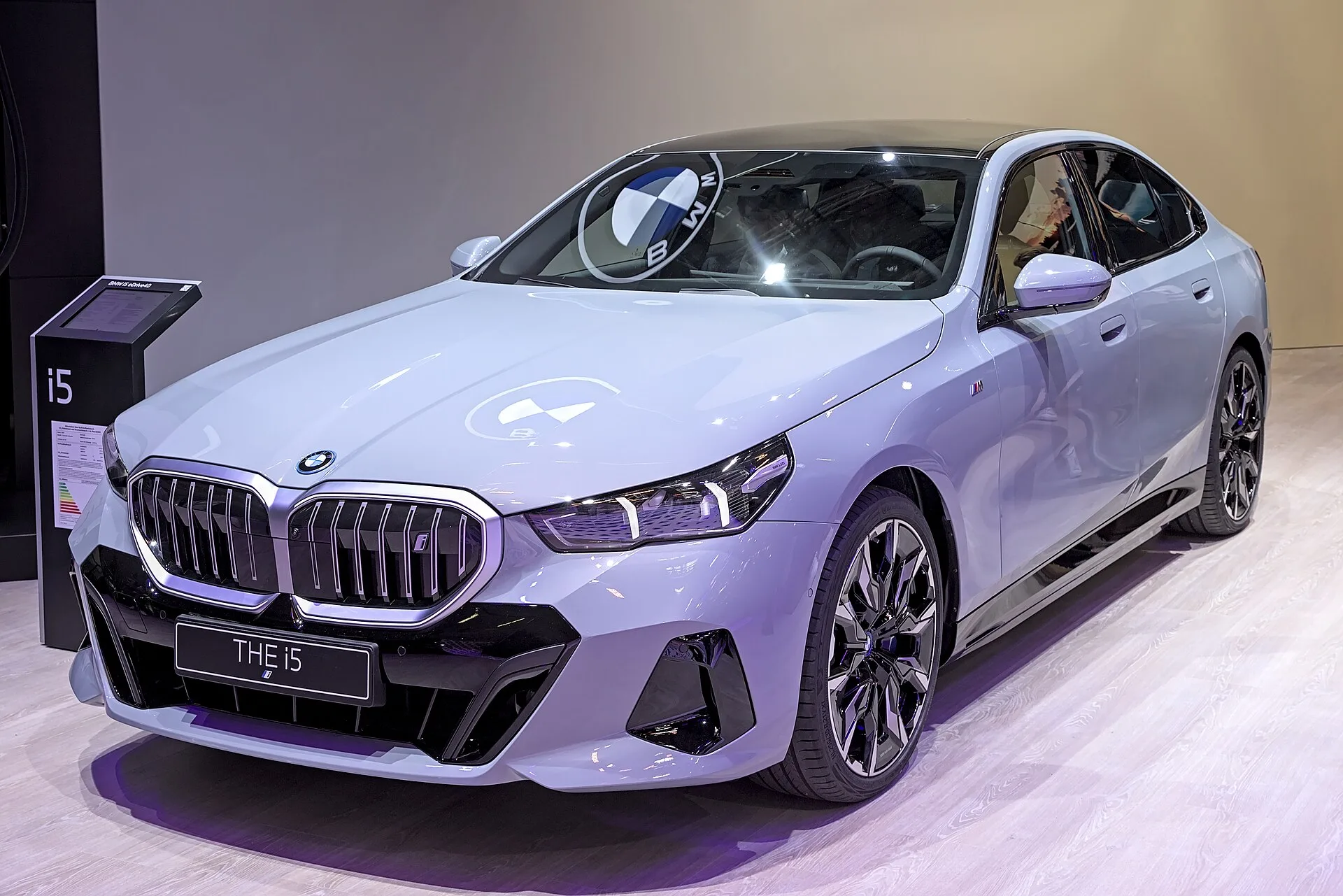 BMW i5