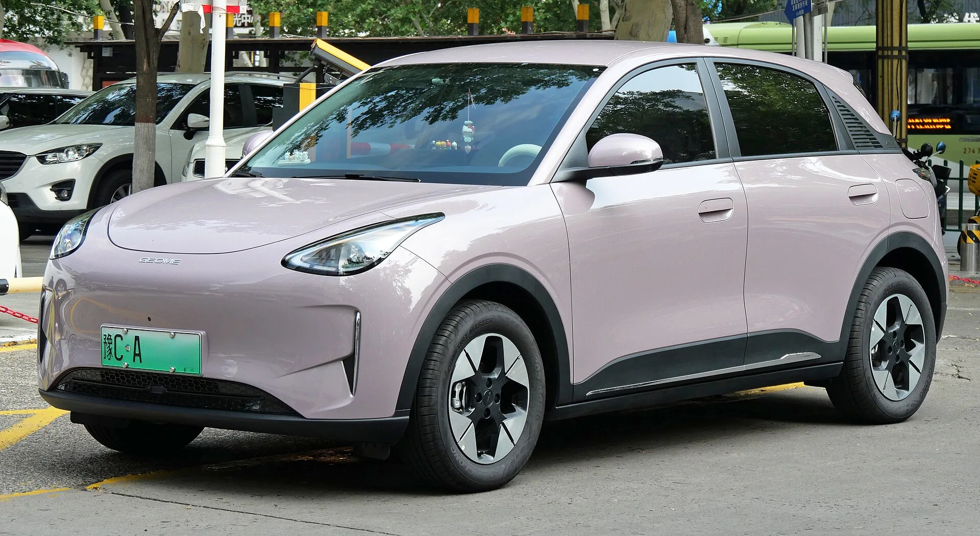 Geely E2