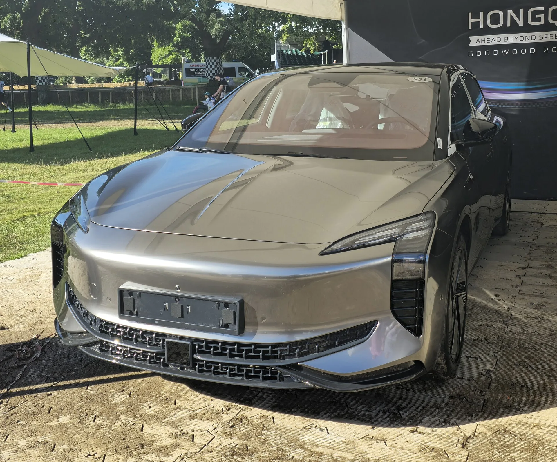 Hongqi EH7