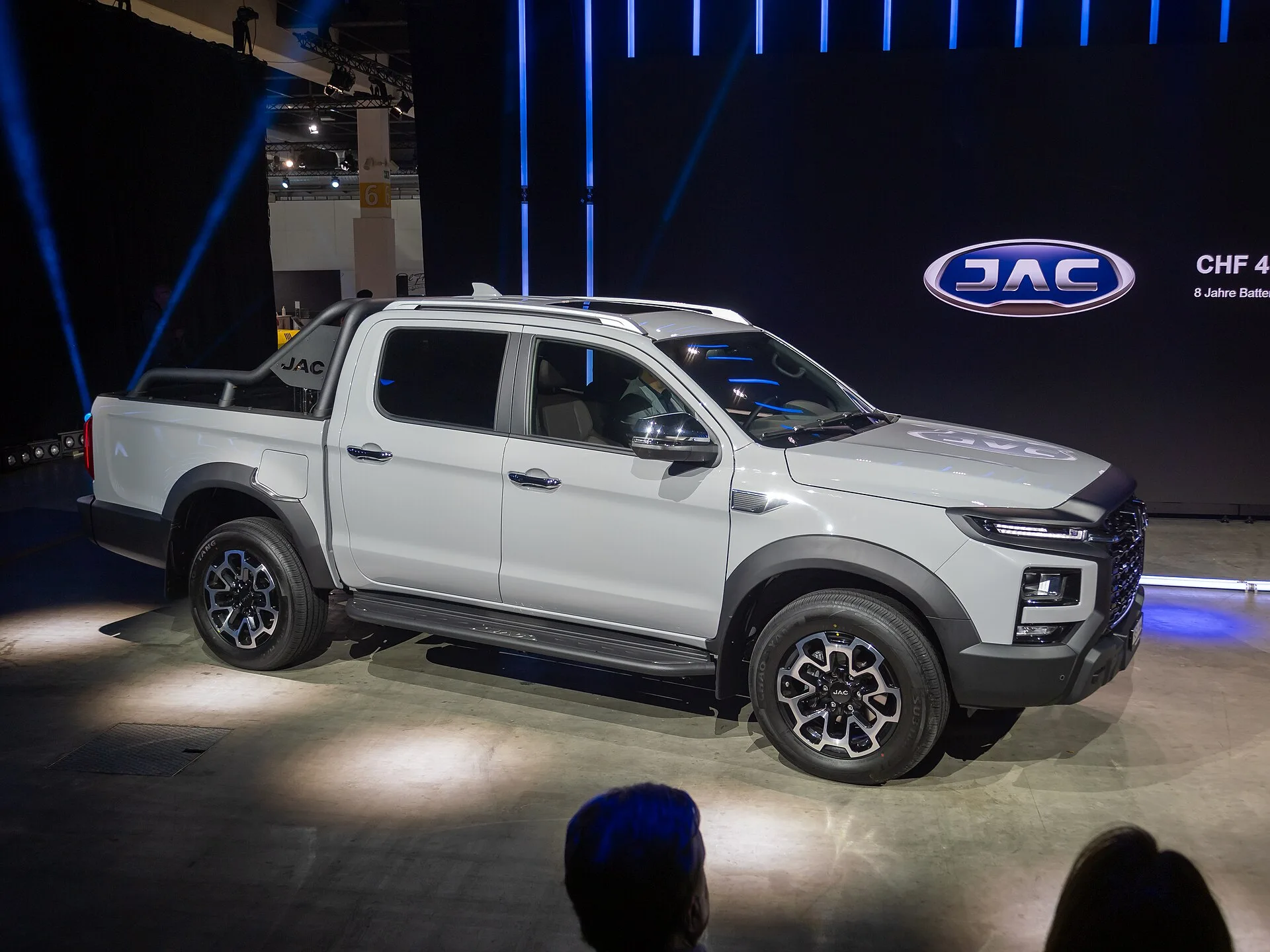 JAC Motors T9 EV 4x4