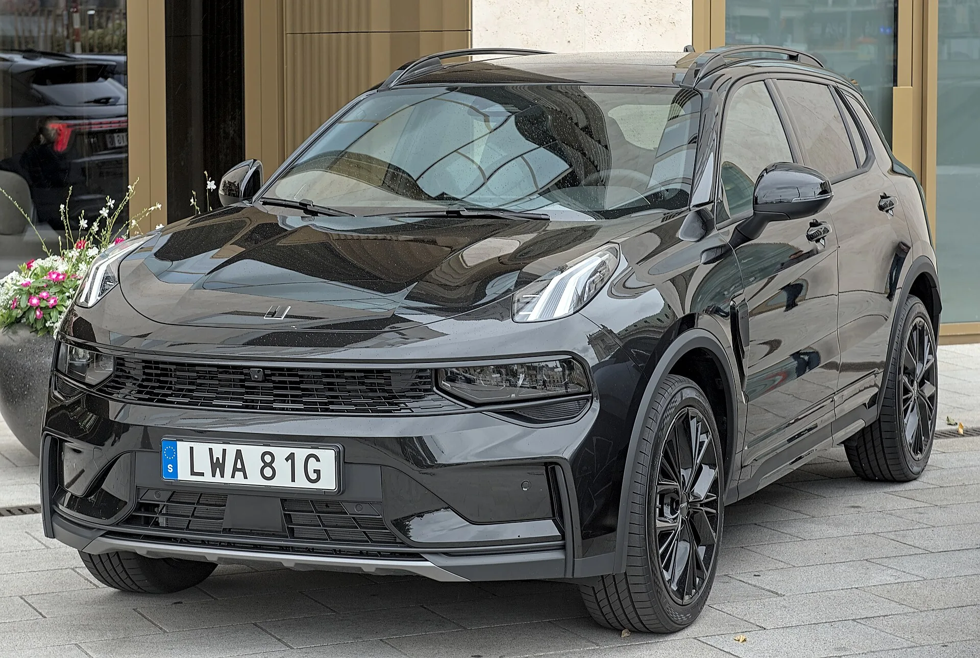Lynk & Co 01