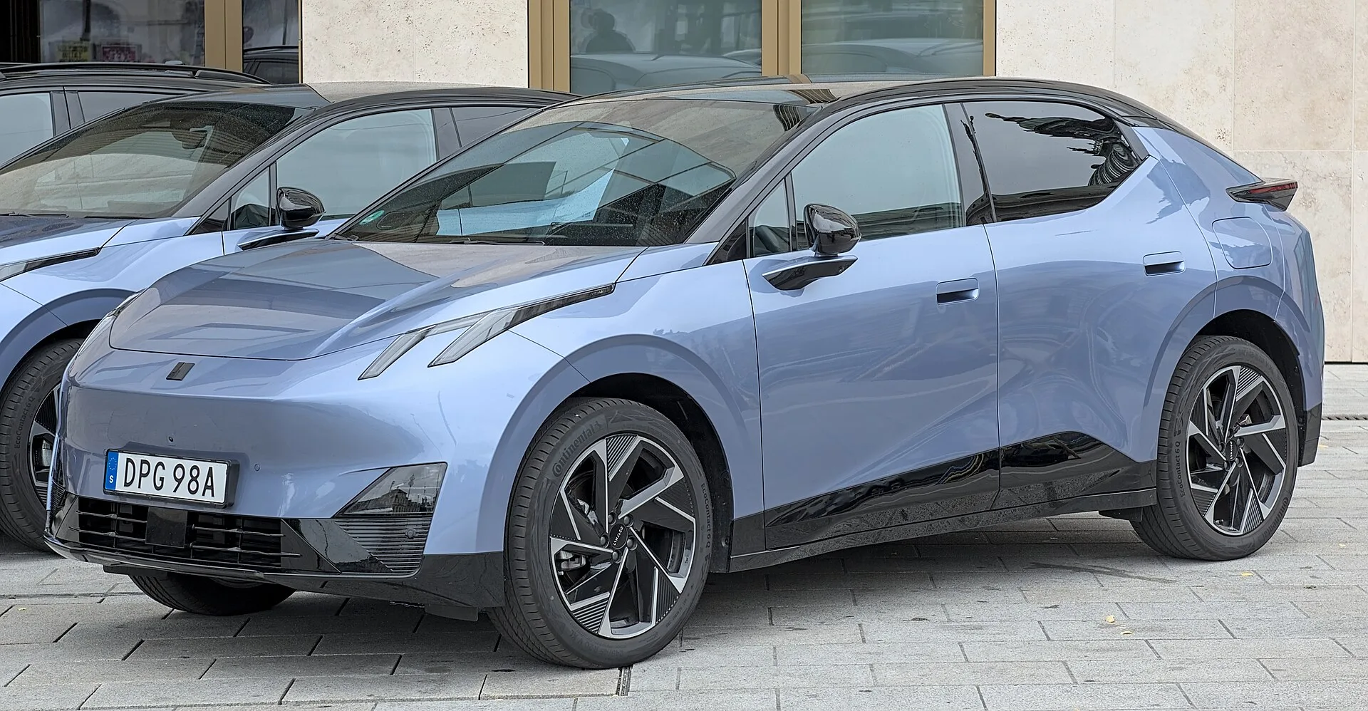 Lynk & Co 02