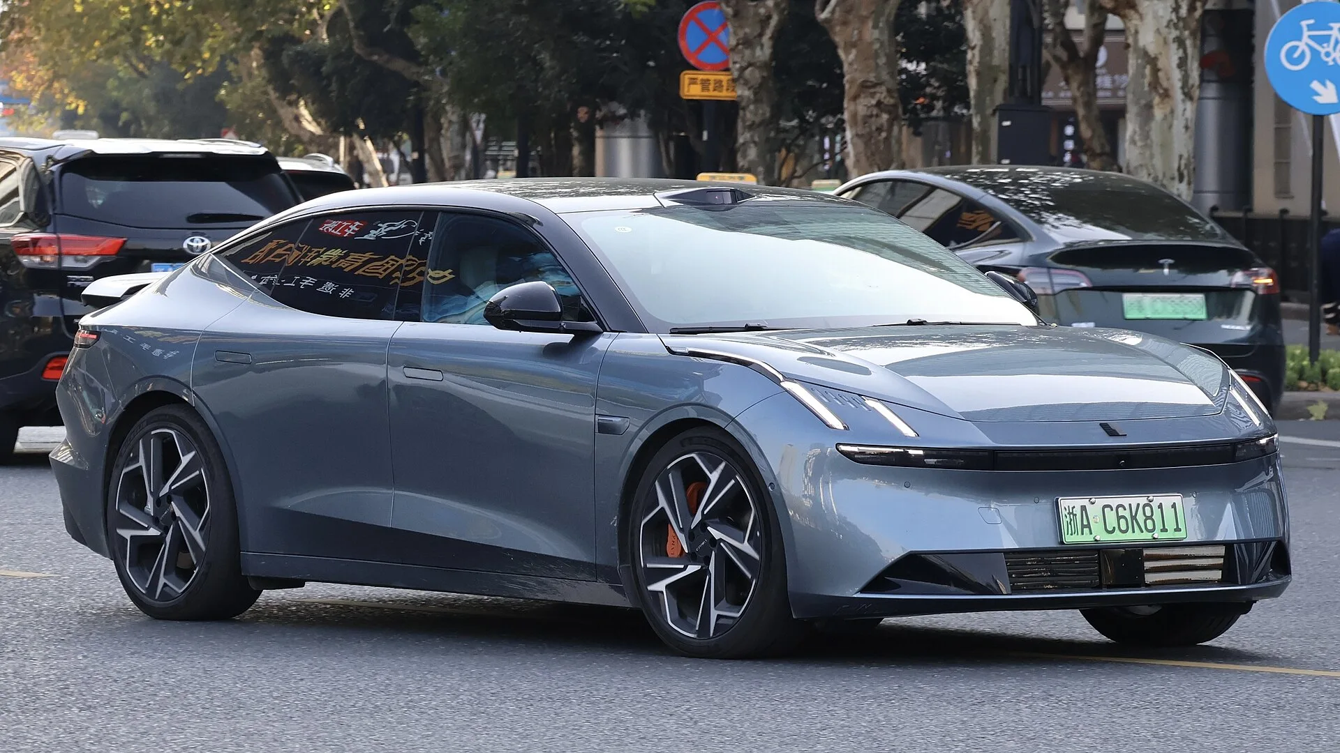Lynk & Co Z10
