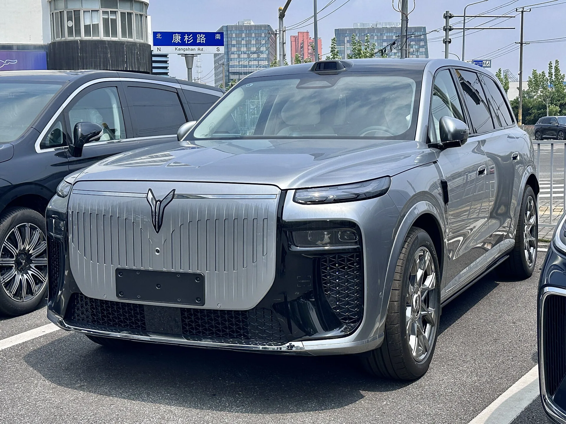 Voyah Taishan X8